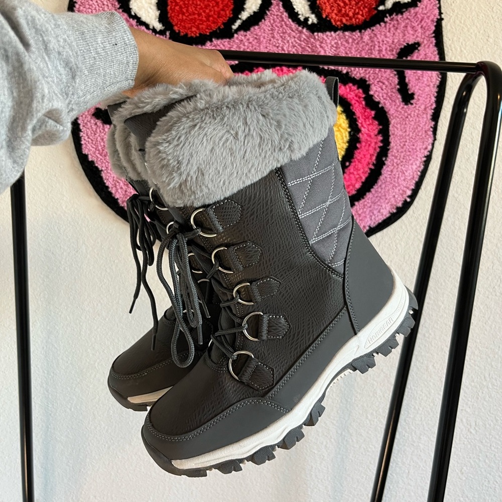 Winter snow boots